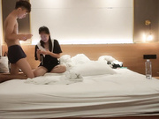 【未发新片速遞】【持久哥探花】，中午场，21岁大学生，眼镜妹清纯可爱，单纯缺少经验沉迷性爱